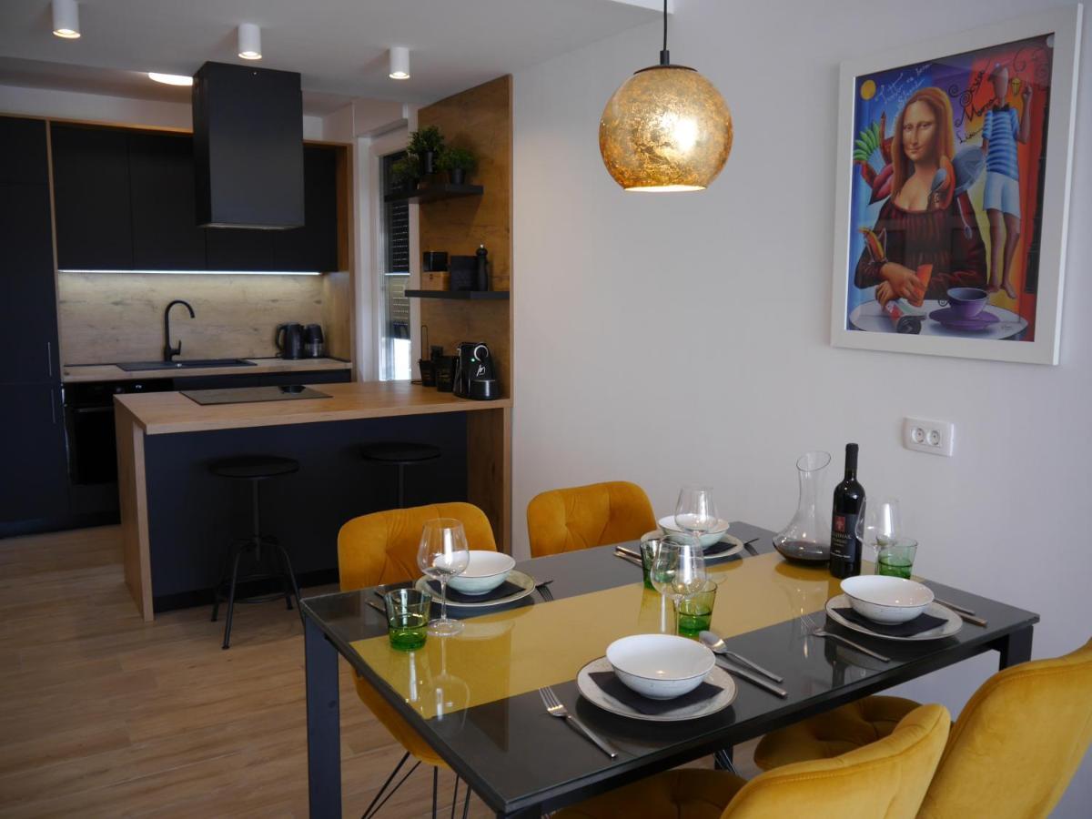 Apartment "Mon Ami" Traù Esterno foto