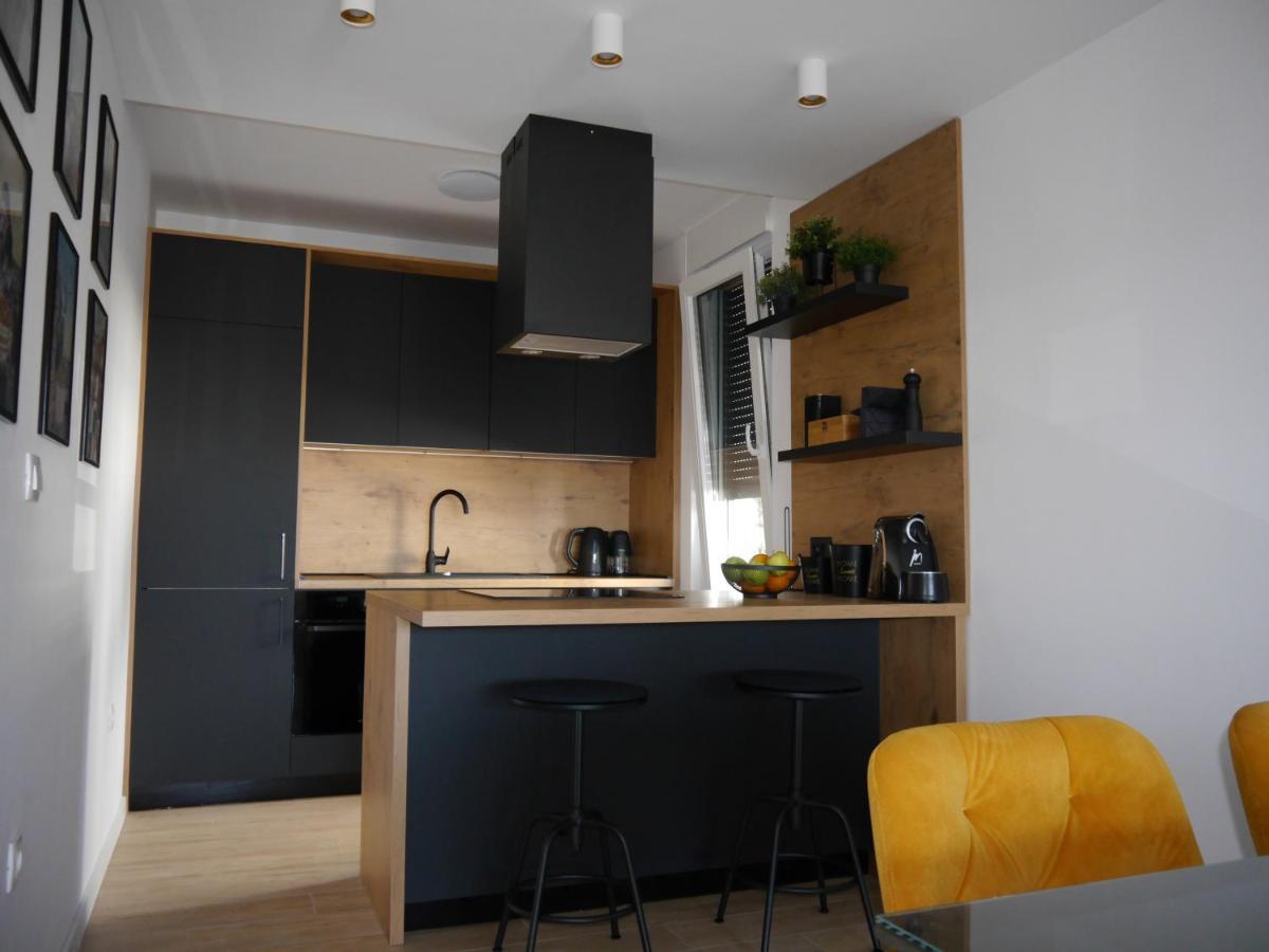 Apartment "Mon Ami" Traù Esterno foto