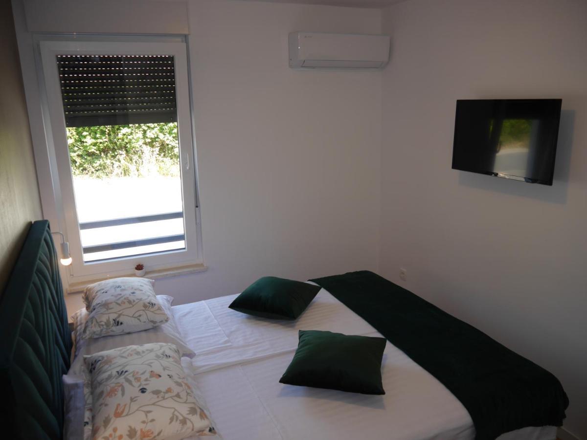 Apartment "Mon Ami" Traù Esterno foto